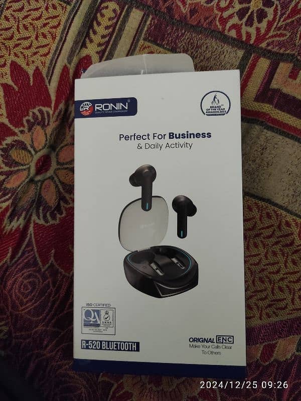 Ronin R520 ear Buds For Sell. 0