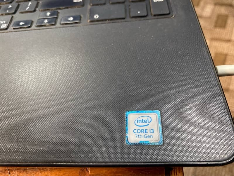 Dell 7th Generation Core i3 1