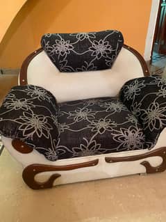 Drawing room 5 seater sofa set. Used very ocassionally