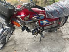 honda 125 2014 model shock sa titar karwaya tha  bike all ok ha