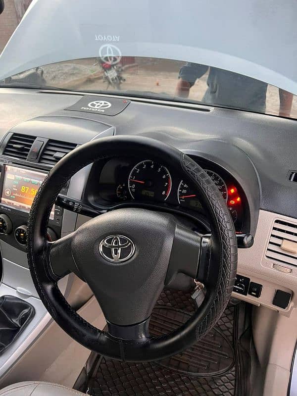 Toyota Corolla GLI 2013 16