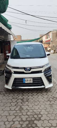 Toyota Voxy 2016