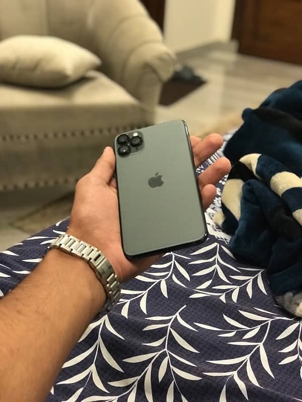 iPhone 11 Pro Max 256GB Factory Unlock 1