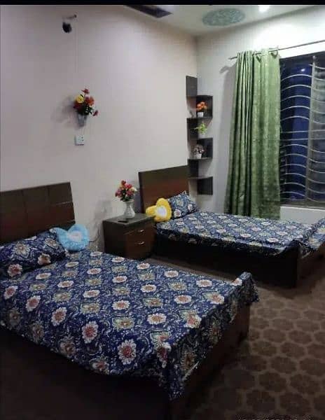 Furnished luxury AC rooms for jobians, professional 6 no chungi Multan 0