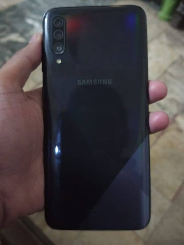 Samsung Galaxy A30s 4