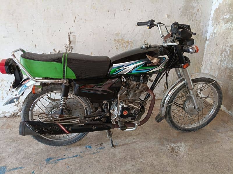 Honda CG125 6