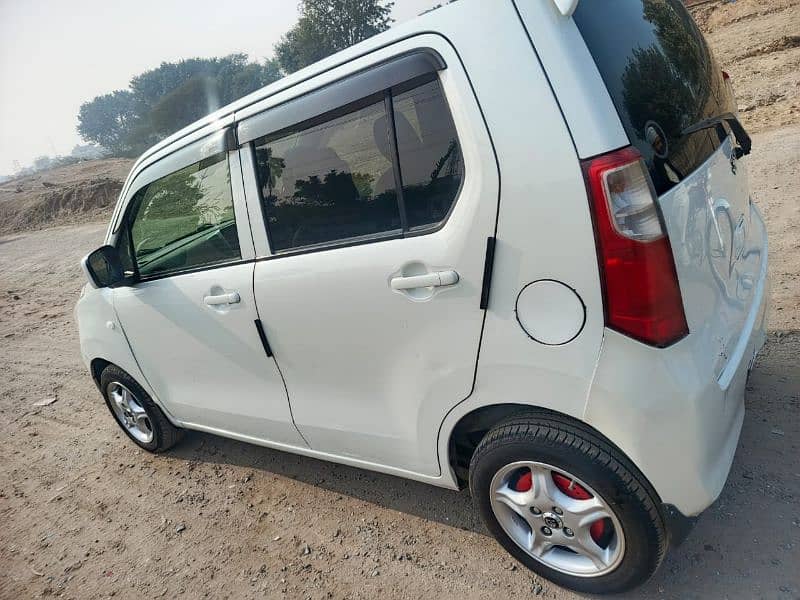 Suzuki Wagon R 2013 4