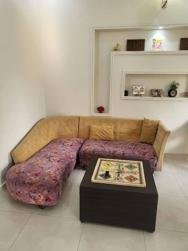 L Shape Sofa with Table 0