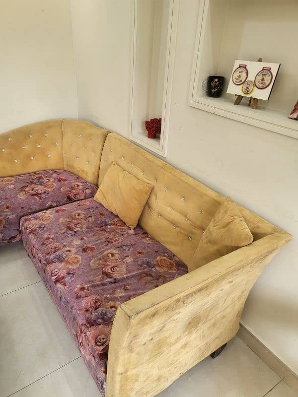 L Shape Sofa with Table 4