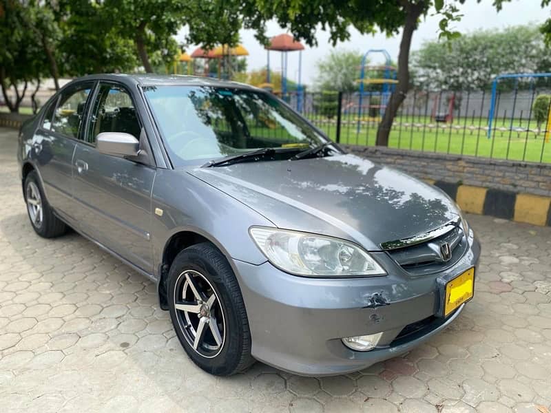 Honda Civic EXi 2005 4