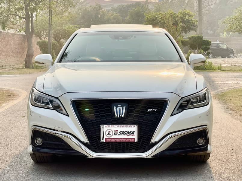 Toyota Crown 2018 RS Hybrid 0