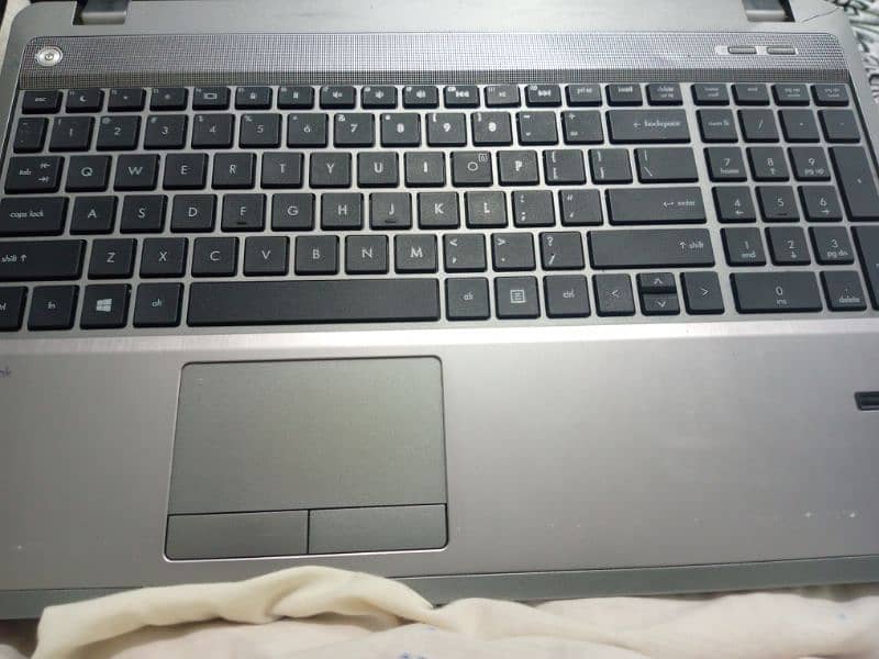 HP laptop corei3 1