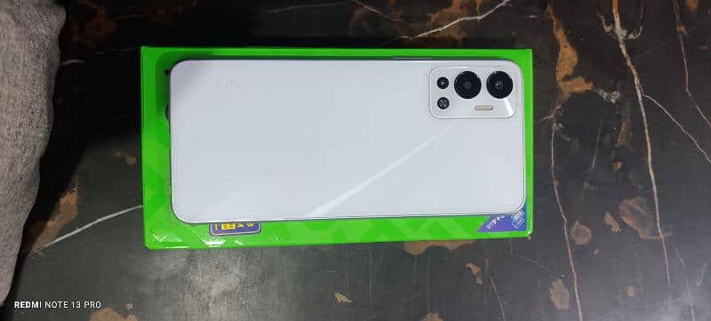 infinix  hot 12 6/128 GB white condition 10/10 2