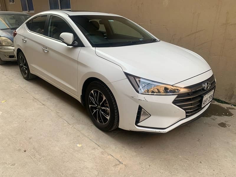 Elantra GLS 2.0 model 2022 on Rental / Rent a car 0