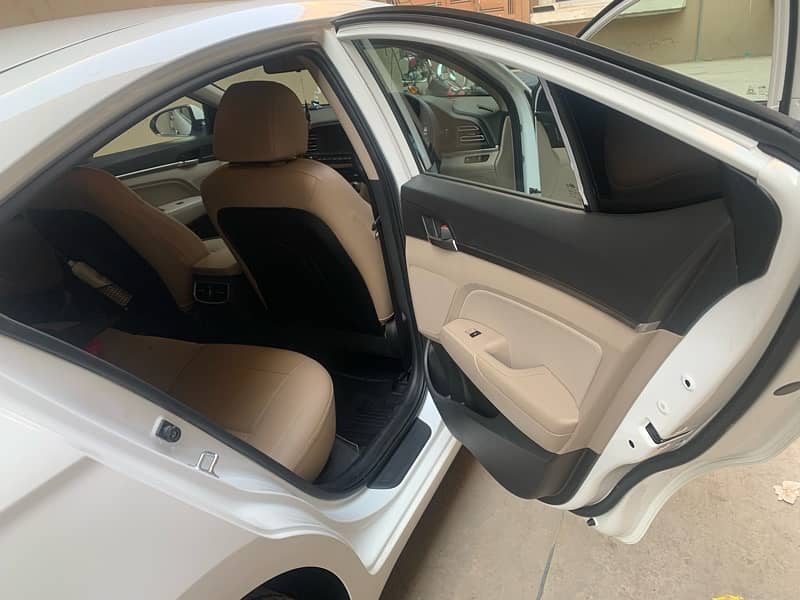 Elantra GLS 2.0 model 2022 on Rental / Rent a car 10