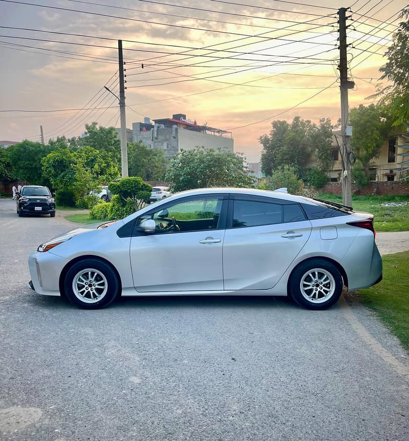 Toyota Prius 2021New Shape S Touring Package 5