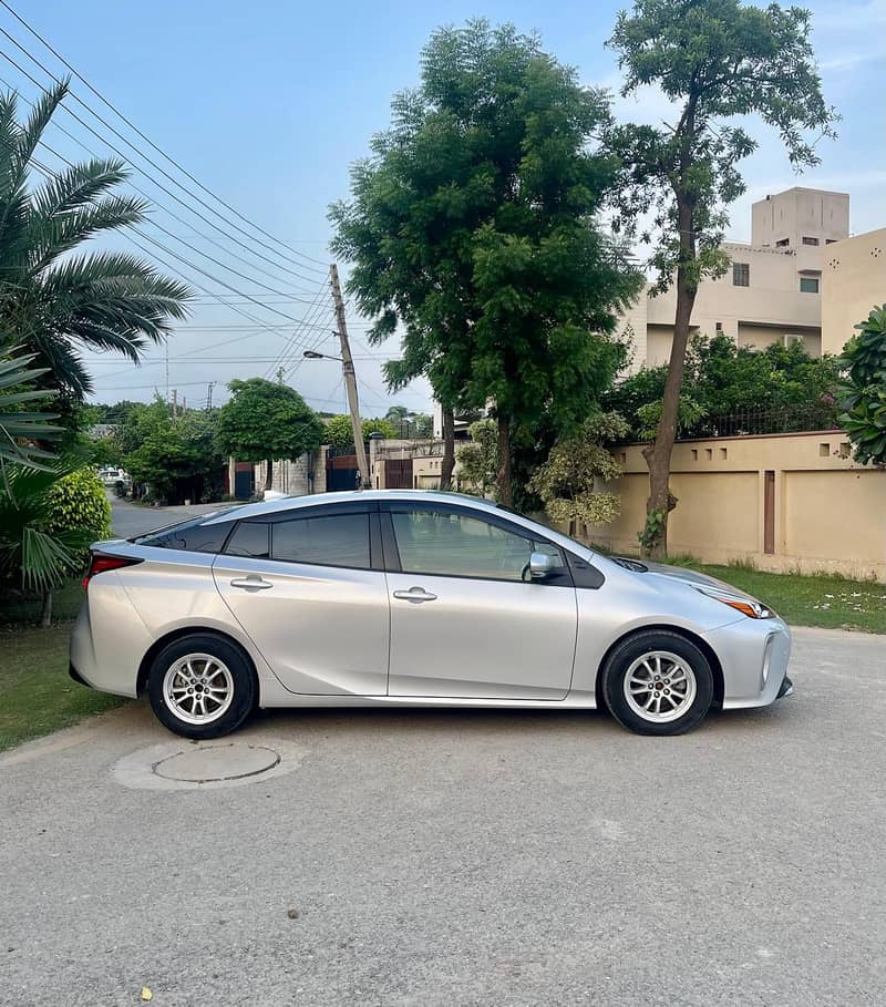 Toyota Prius 2021New Shape S Touring Package 6