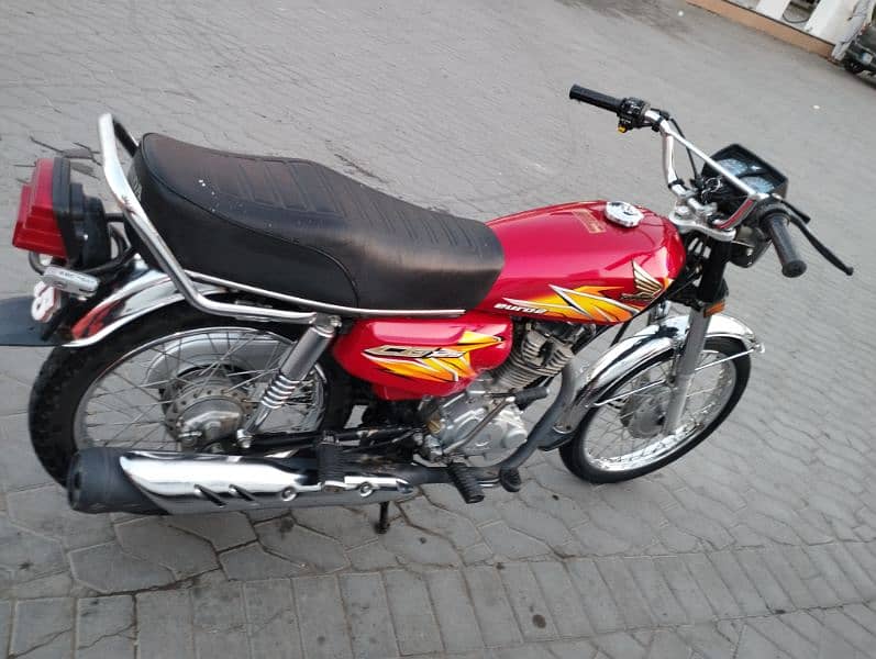 honda 125 is in good condition no any work required first owner bike 4