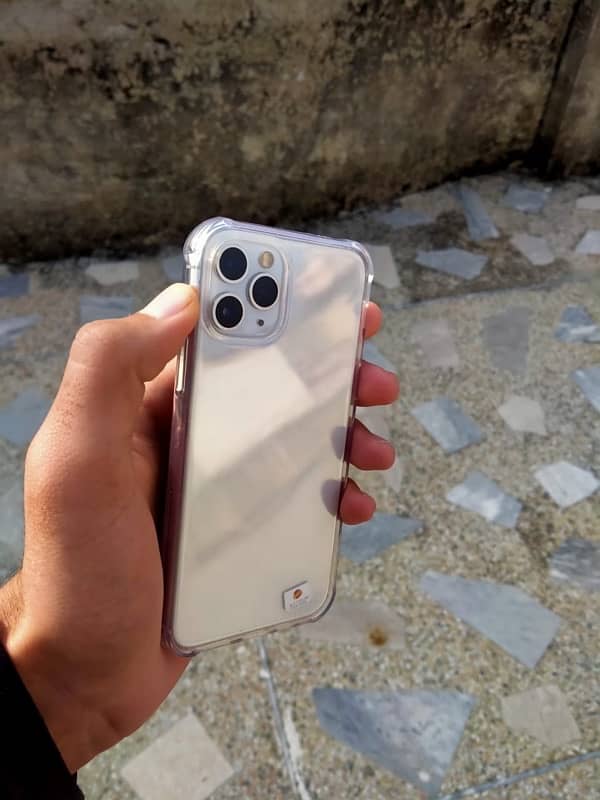 iPhone 11 Pro 512 GB white color PTA Approved 0