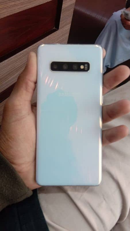 samsung S10 Plus 1