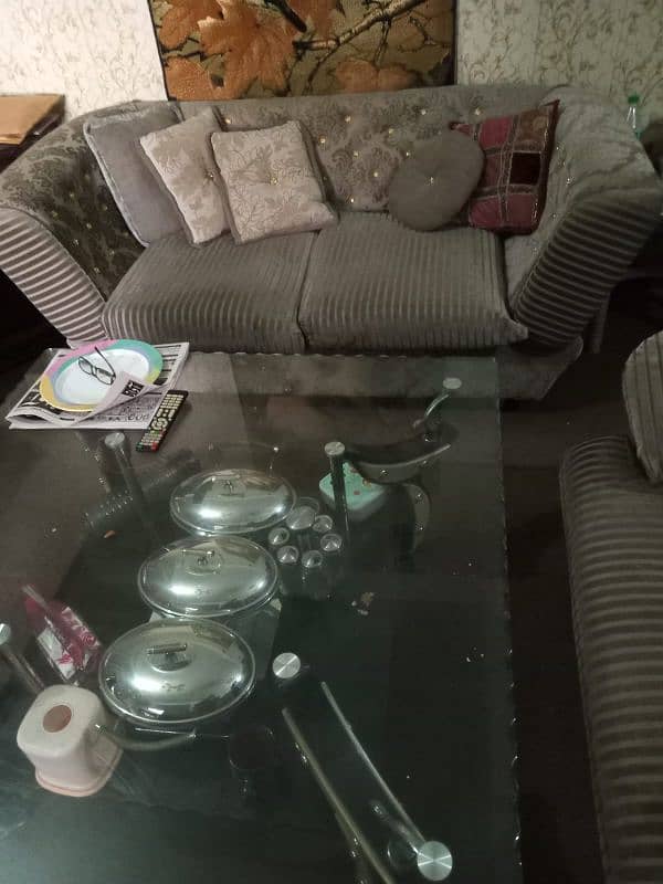 center table with sofa set 0