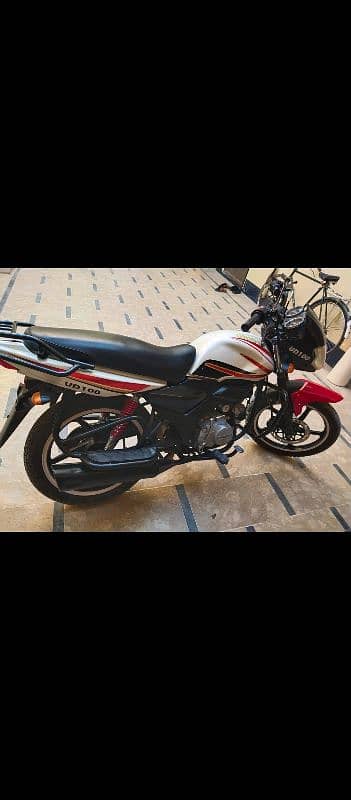 100cc70 se bhi km petrol he ok bayk call 03318388371 1