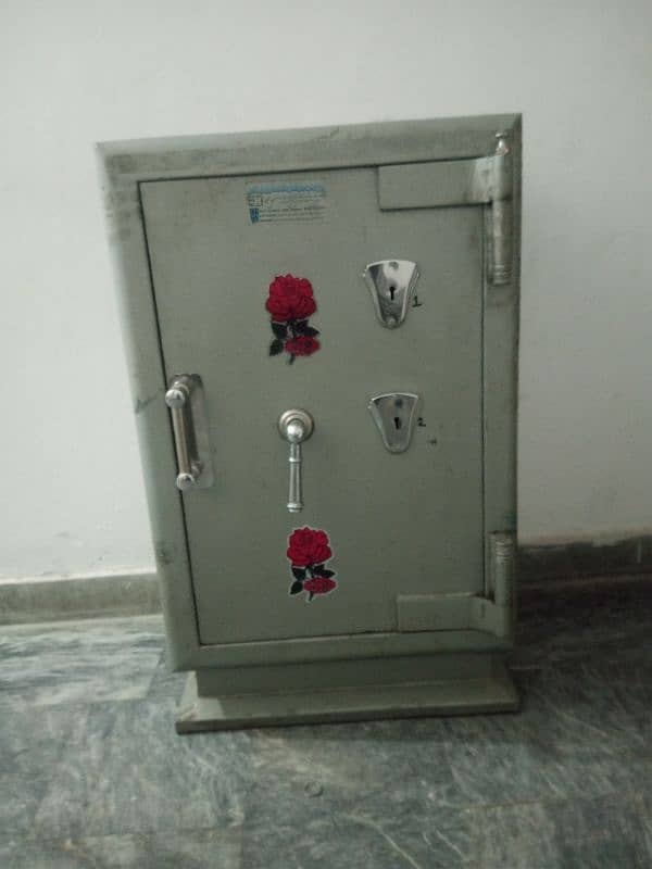 locker safe Tijori ,120 kg weight 0