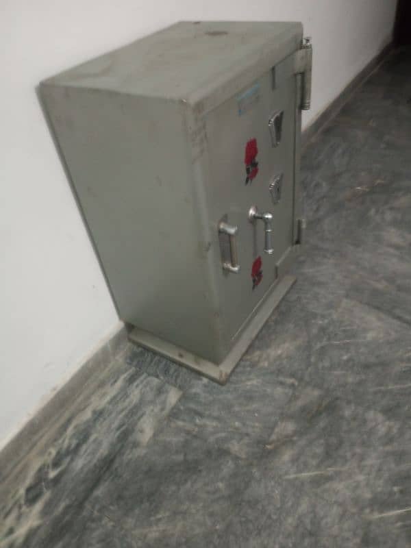 locker safe Tijori ,120 kg weight 9