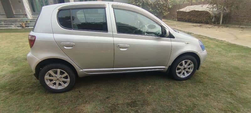 Toyota Vitz 2006 6