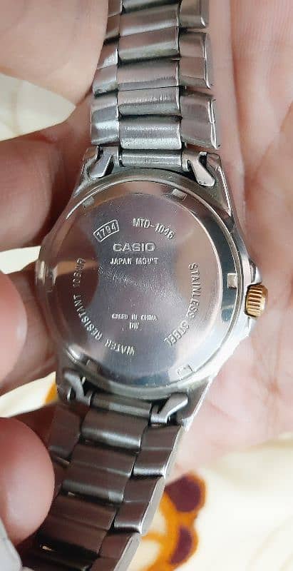 Casio MTD-1046 Conographic style 3