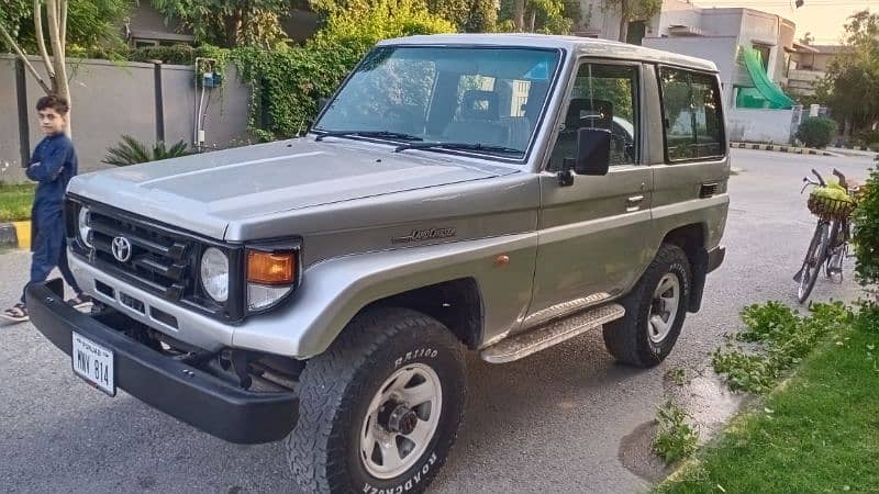 Toyota Land Cruiser 1986 2