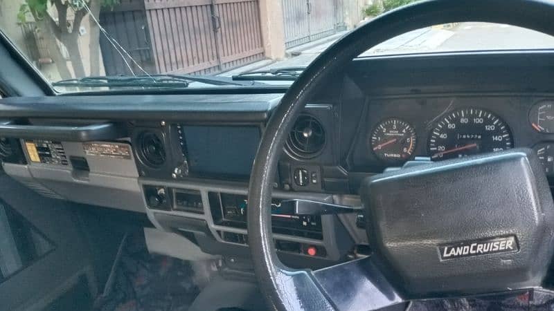 Toyota Land Cruiser 1986 15