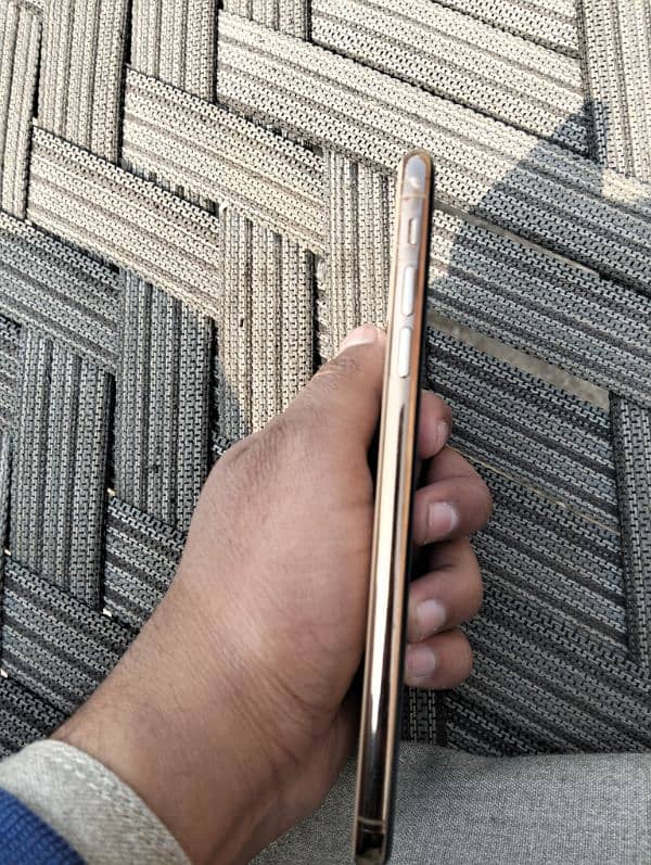 iphone xsMax pta 256gb 5