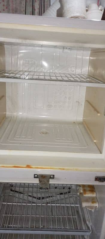 dawalence Refrigrator Medium size 2