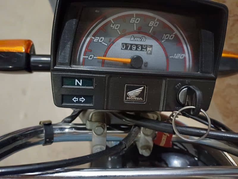 Honda 70 lush o3o417654o8 is par rabta kren 4