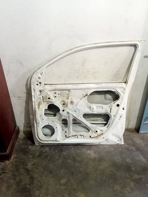 GATE ORIGINAL ALTO AND NEW TYRE FOR SALE 5