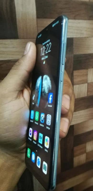 Huawei y8p Amoled display 128GB No open No Repair 3