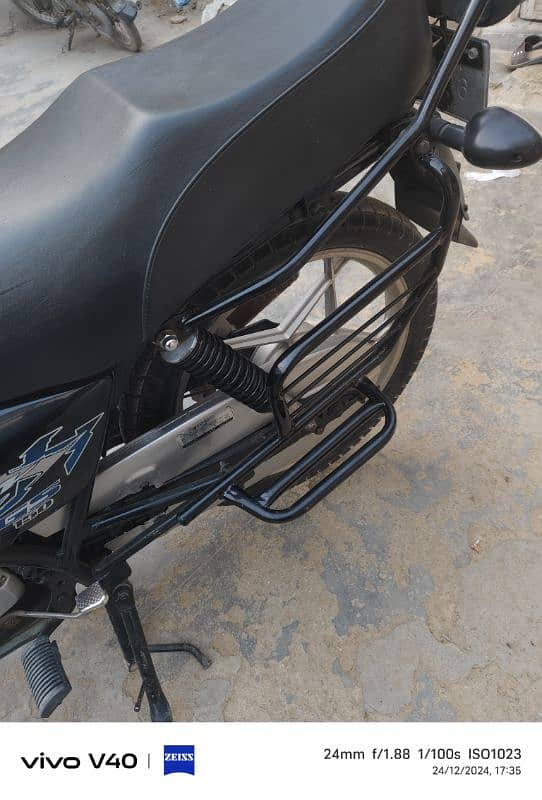 Suzuki GS 150 USED ,IN GOOD CONDITION 3