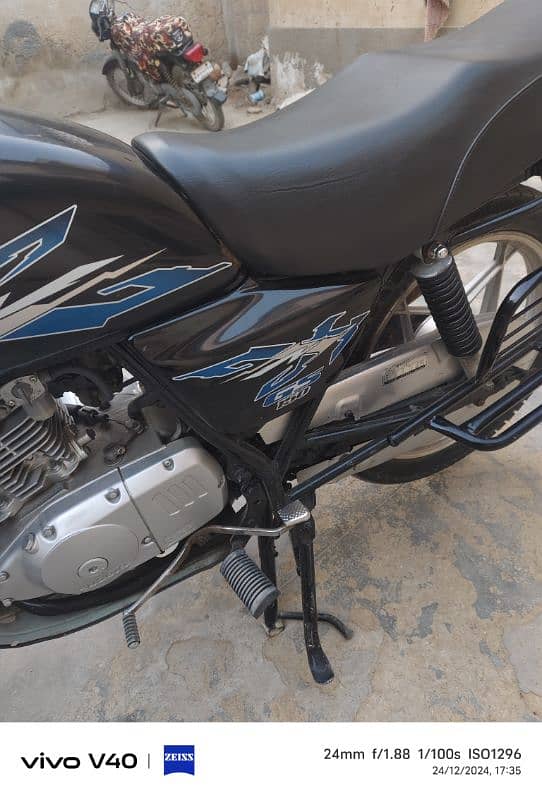 Suzuki GS 150 USED ,IN GOOD CONDITION 4