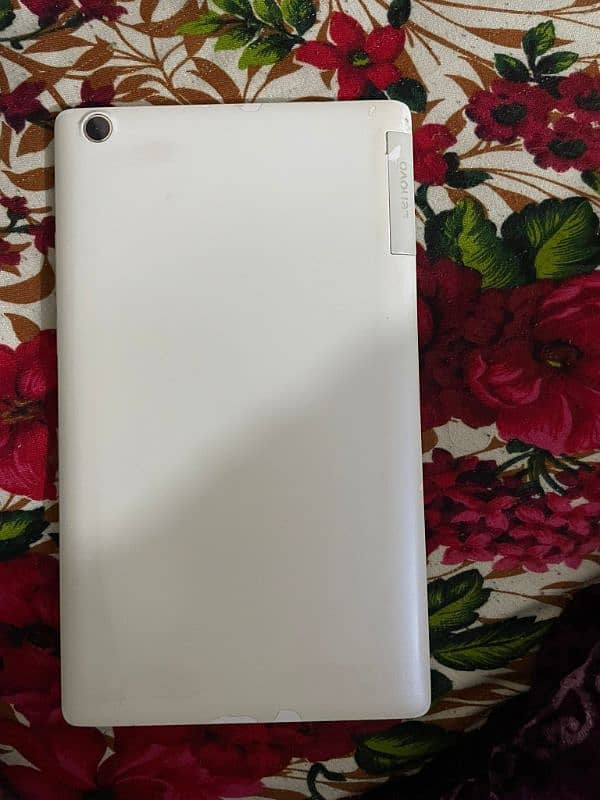 lenovo tab for urgent sale. 2