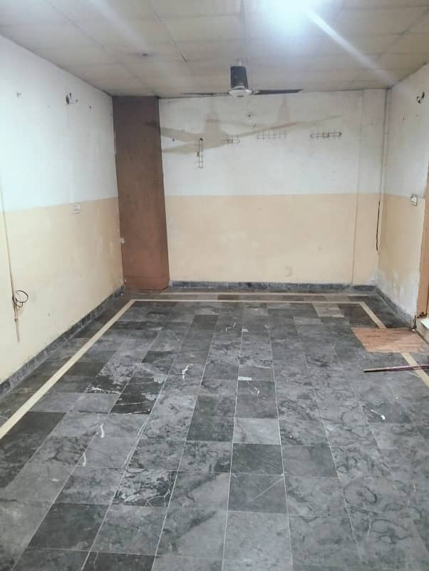 Non Furnished Room Attach Bath Abbot Road near Shaheen Complex near Shimla Hill Lahore 0