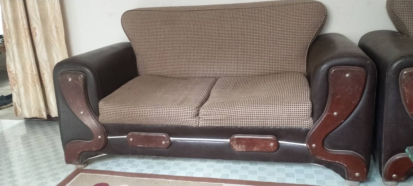 Sofa for sale 0