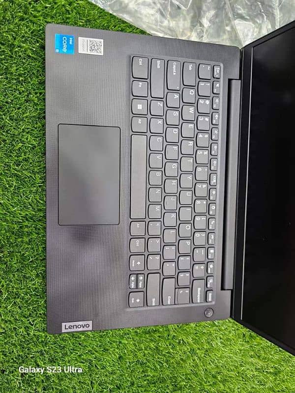 Lenovo V14 G3 2