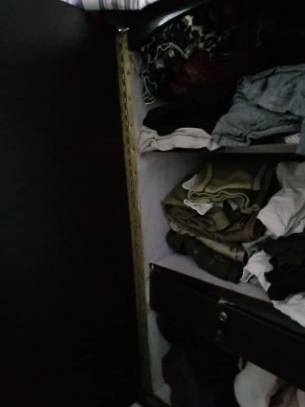 Wardrobe for sale urgent 2