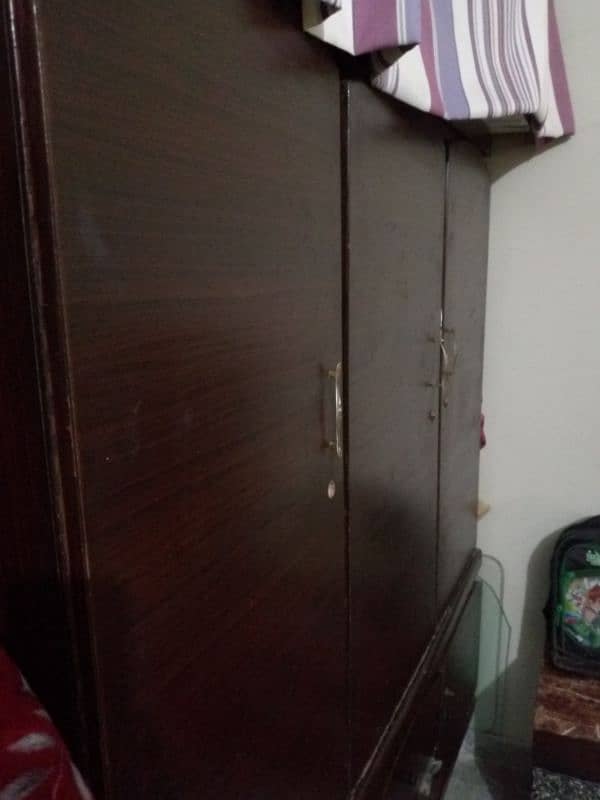 Wardrobe for sale urgent 5