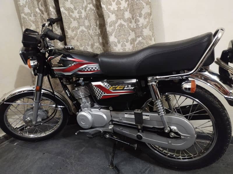 Honda CG 125 Zero Meter Condition 2024/2025 4