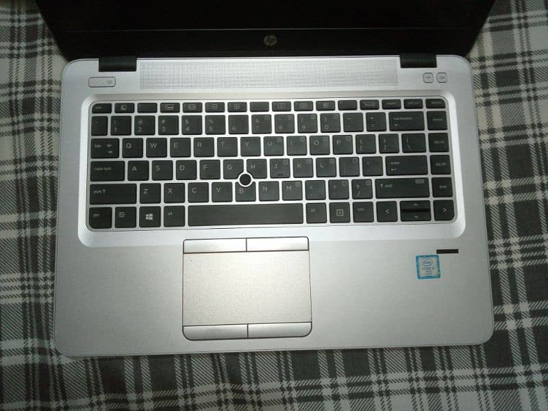 HP Elite Book G3 840 i5 6th gen One hand used 1