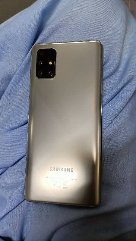 Samsung A71 8 128 1