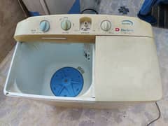 Dawlance washing machine with spin drawer