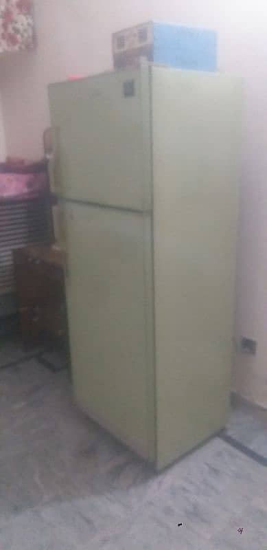 dowlans fridge for sale 0